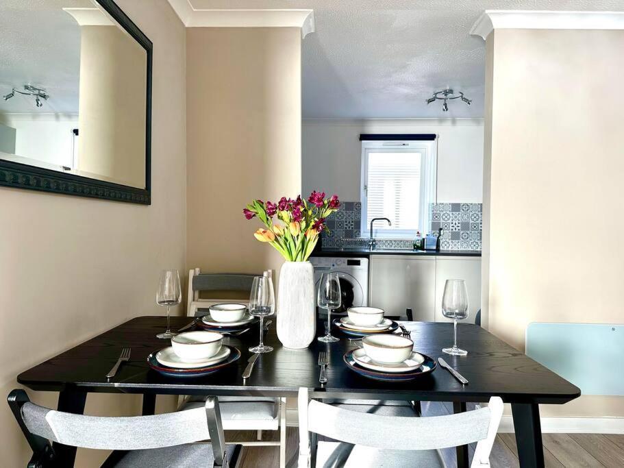 Fab Oxford City Centre Apartment Sleeps 6 With Buitenkant foto
